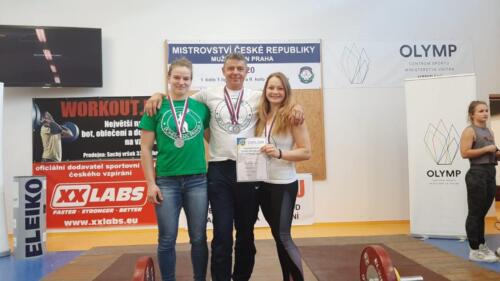 Zleva: M. Skleničková, L. Bečvář, E. Pudivítrová 