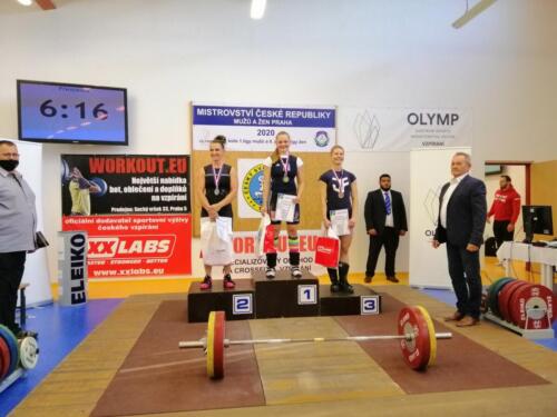 Zleva: L. Kenisová, E. Pudivítrová, P. Vaumundová
